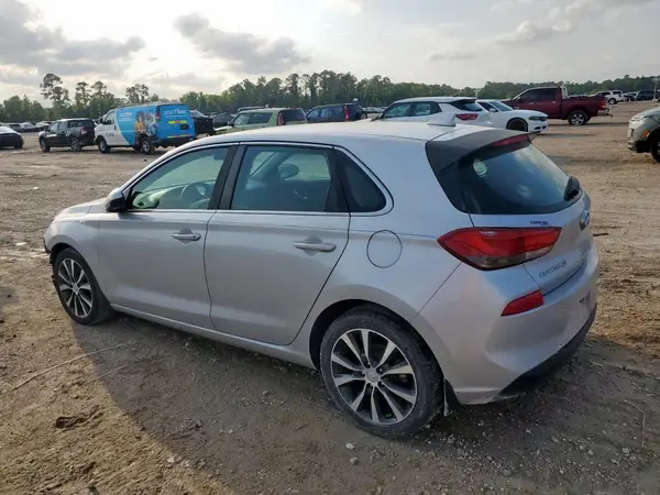 KMHH35LE0JU013898 2018 HYUNDAI ELANTRA - Image 2