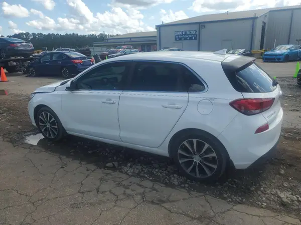 KMHH35LE0JU014422 2018 HYUNDAI ELANTRA - Image 2