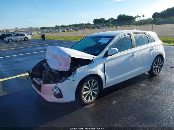 KMHH35LE0JU016526 2018 HYUNDAI ELANTRA - Image 2