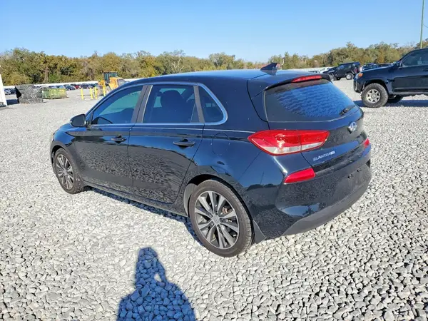 KMHH35LE0JU023279 2018 HYUNDAI ELANTRA - Image 2