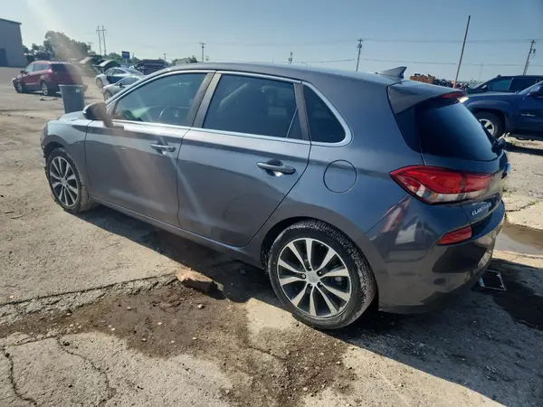 KMHH35LE0JU044455 2018 HYUNDAI ELANTRA - Image 2