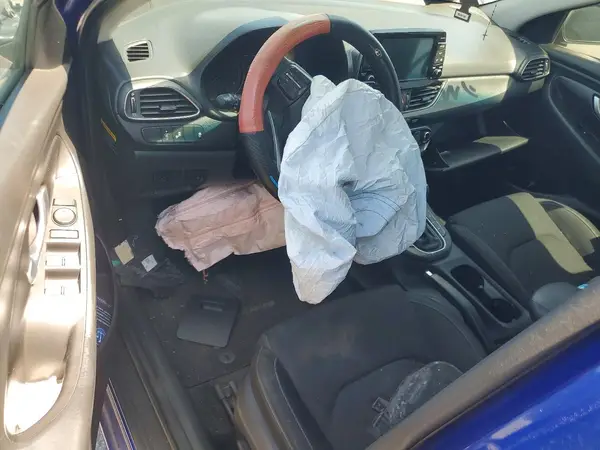 KMHH35LE0JU080615 2018 HYUNDAI ELANTRA - Image 8