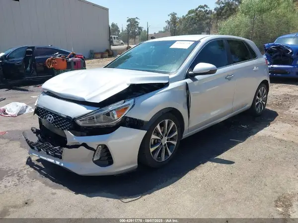 KMHH35LE0JU083188 2018 HYUNDAI ELANTRA - Image 2