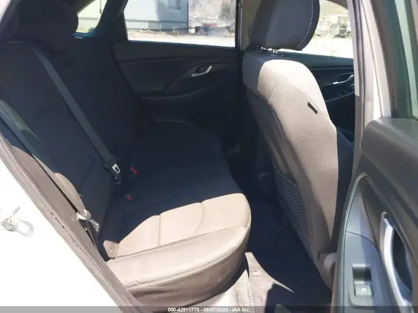 KMHH35LE0JU083188 2018 HYUNDAI ELANTRA - Image 8