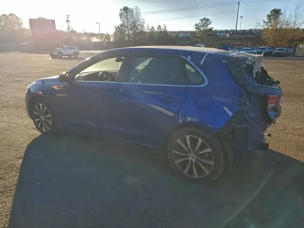 KMHH35LE0KU090594 2019 HYUNDAI ELANTRA - Image 2