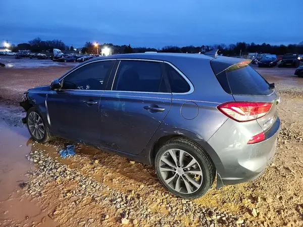 KMHH35LE0KU106812 2019 HYUNDAI ELANTRA - Image 2