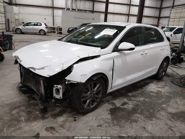 KMHH35LE1JU019516 2018 HYUNDAI ELANTRA - Image 2