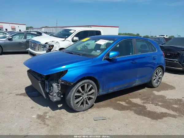 KMHH35LE1JU028443 2018 HYUNDAI ELANTRA - Image 2