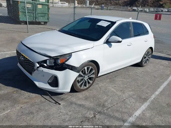 KMHH35LE1JU029933 2018 HYUNDAI ELANTRA - Image 2