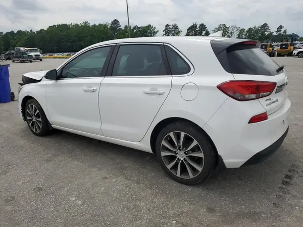 KMHH35LE1JU031956 2018 HYUNDAI ELANTRA - Image 2