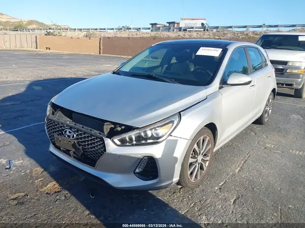 KMHH35LE1JU040284 2018 HYUNDAI ELANTRA - Image 2