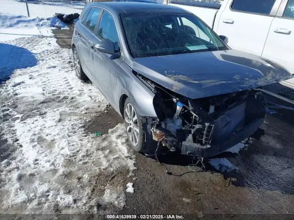 KMHH35LE1JU042584 2018 HYUNDAI ELANTRA - Image 1