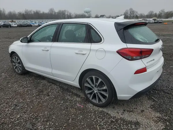 KMHH35LE1KU093682 2019 HYUNDAI ELANTRA - Image 2