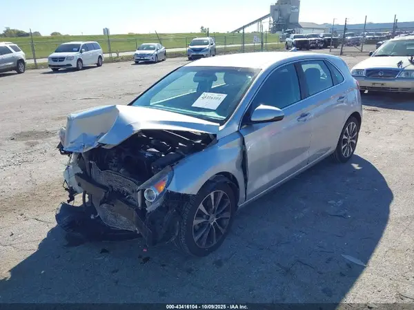 KMHH35LE1KU094623 2019 HYUNDAI ELANTRA - Image 2