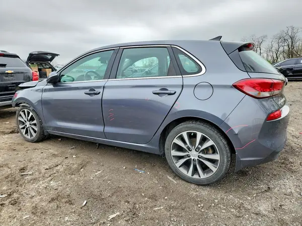 KMHH35LE1KU107743 2019 HYUNDAI ELANTRA - Image 2