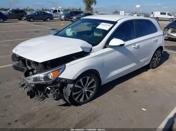 KMHH35LE2JU014518 2018 HYUNDAI ELANTRA - Image 2
