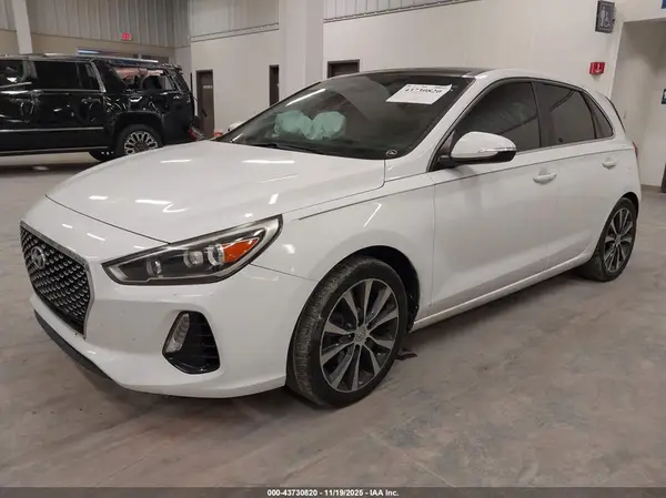KMHH35LE2JU015927 2018 HYUNDAI ELANTRA - Image 2