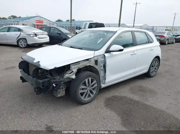 KMHH35LE2JU022053 2018 HYUNDAI ELANTRA - Image 2