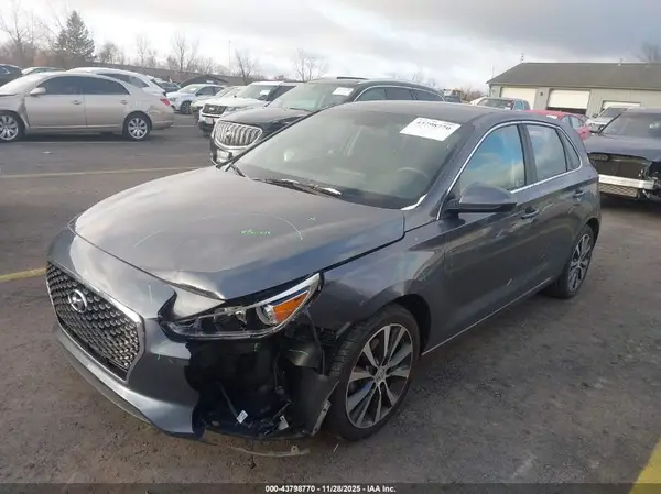 KMHH35LE2JU028449 2018 HYUNDAI ELANTRA - Image 2
