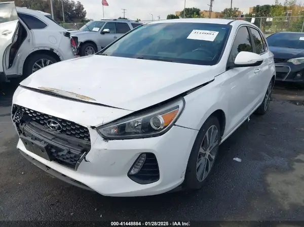 KMHH35LE2JU039113 2018 HYUNDAI ELANTRA - Image 2