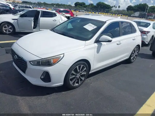 KMHH35LE2JU068546 2018 HYUNDAI ELANTRA - Image 2