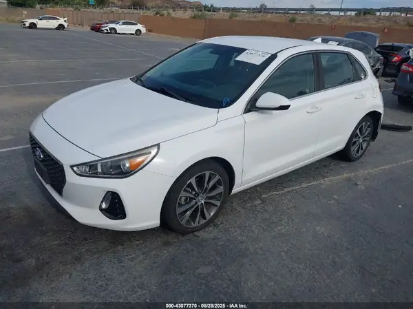 KMHH35LE2KU099247 2019 HYUNDAI ELANTRA - Image 2