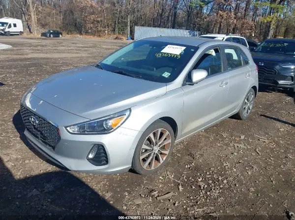 KMHH35LE2LU121877 2020 HYUNDAI ELANTRA - Image 2