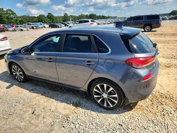 KMHH35LE3JU015659 2018 HYUNDAI ELANTRA - Image 2