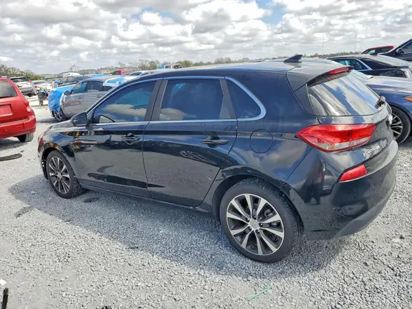 KMHH35LE3JU022529 2018 HYUNDAI ELANTRA - Image 2