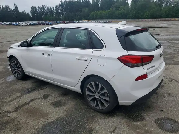 KMHH35LE3JU028976 2018 HYUNDAI ELANTRA - Image 2