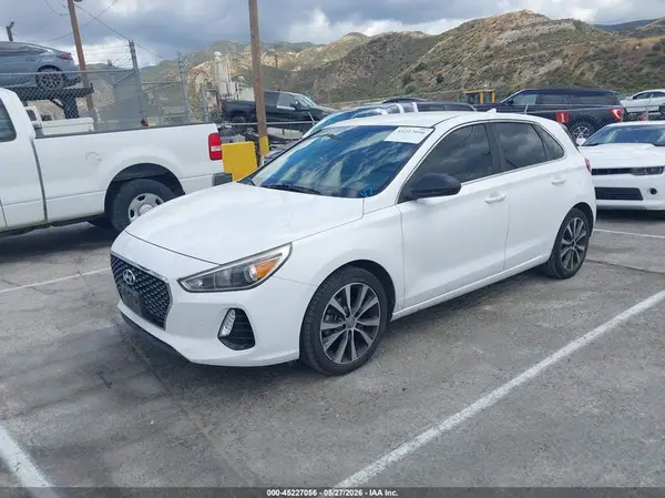 KMHH35LE3JU050167 2018 HYUNDAI ELANTRA - Image 2