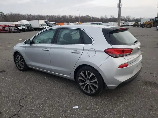 KMHH35LE3JU068751 2018 HYUNDAI ELANTRA - Image 2