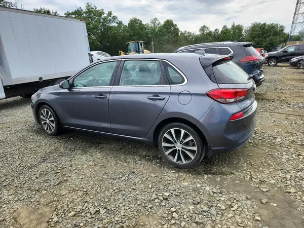 KMHH35LE3JU068961 2018 HYUNDAI ELANTRA - Image 2