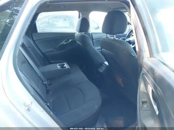 KMHH35LE3KU095045 2019 HYUNDAI ELANTRA - Image 8