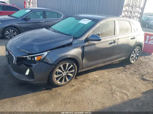 KMHH35LE3KU098043 2019 HYUNDAI ELANTRA - Image 2