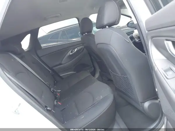 KMHH35LE3KU104438 2019 HYUNDAI ELANTRA - Image 8