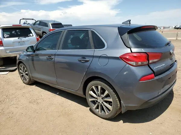 KMHH35LE4JU021986 2018 HYUNDAI ELANTRA - Image 2