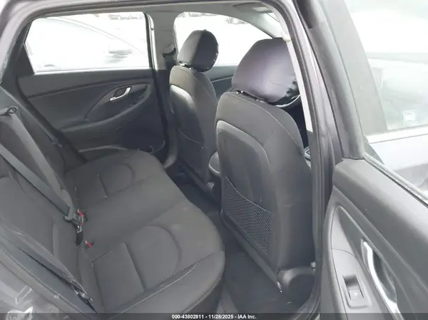 KMHH35LE4JU023897 2018 HYUNDAI ELANTRA - Image 8