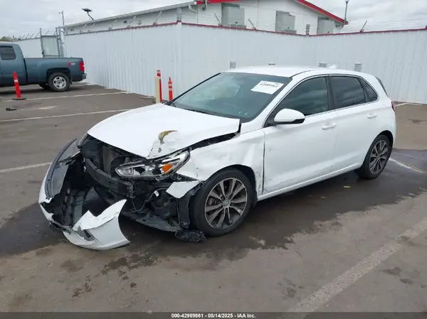 KMHH35LE4JU031451 2018 HYUNDAI ELANTRA - Image 2