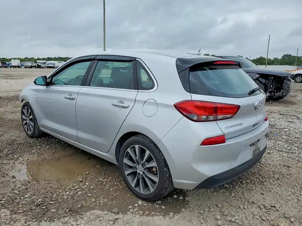 KMHH35LE4JU031563 2018 HYUNDAI ELANTRA - Image 2