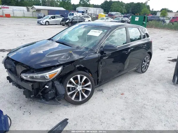 KMHH35LE4JU032132 2018 HYUNDAI ELANTRA - Image 2