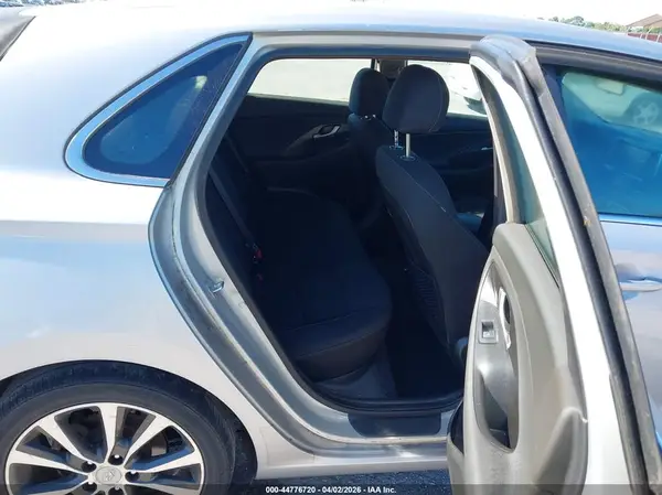 KMHH35LE4JU071173 2018 HYUNDAI ELANTRA - Image 8
