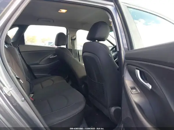 KMHH35LE4JU074865 2018 HYUNDAI ELANTRA - Image 8