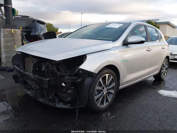 KMHH35LE4JU079757 2018 HYUNDAI ELANTRA - Image 2