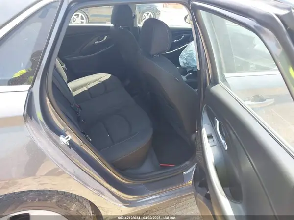KMHH35LE4KU090095 2019 HYUNDAI ELANTRA - Image 8