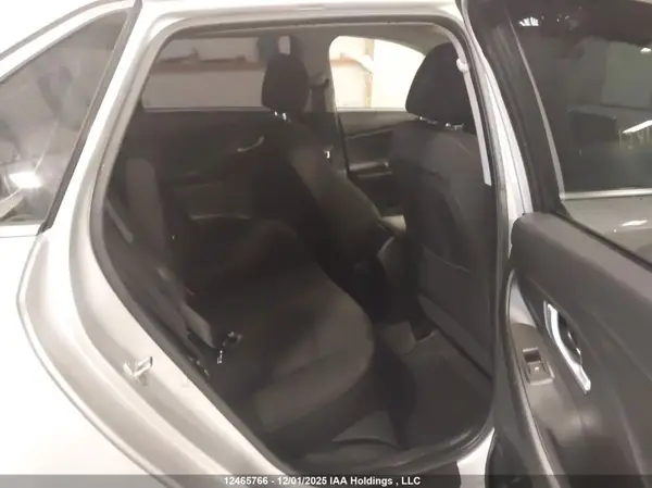 KMHH35LE4KU100625 2019 HYUNDAI ELANTRA - Image 8