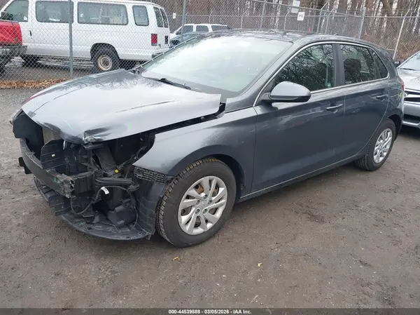 KMHH35LE5JU009734 2018 HYUNDAI ELANTRA - Image 2