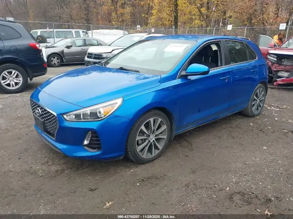 KMHH35LE5JU021057 2018 HYUNDAI ELANTRA - Image 2