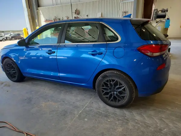 KMHH35LE5JU022709 2018 HYUNDAI ELANTRA - Image 2