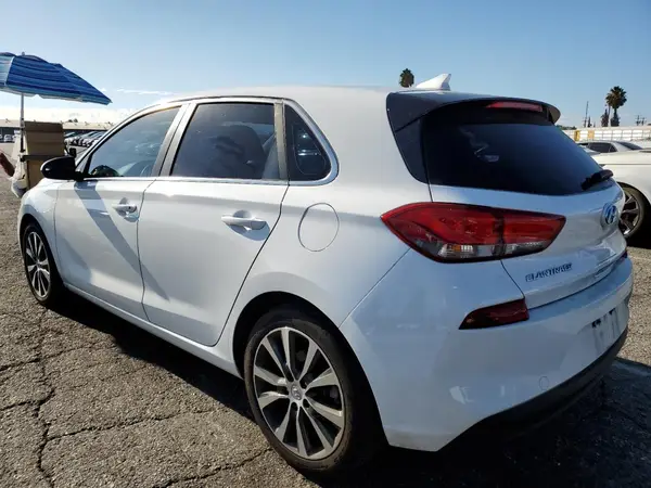 KMHH35LE5JU040157 2018 HYUNDAI ELANTRA - Image 2